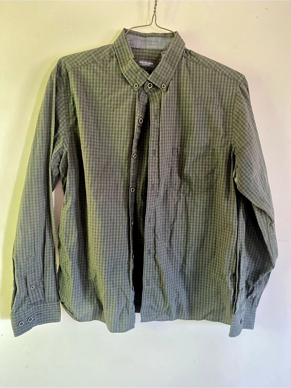 Van Heusen Never Tuck Slim Fit Gingham Button Down Shirt Large